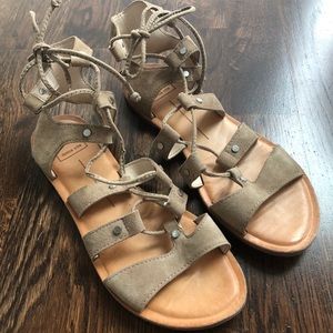 Dolce vita beige sandal